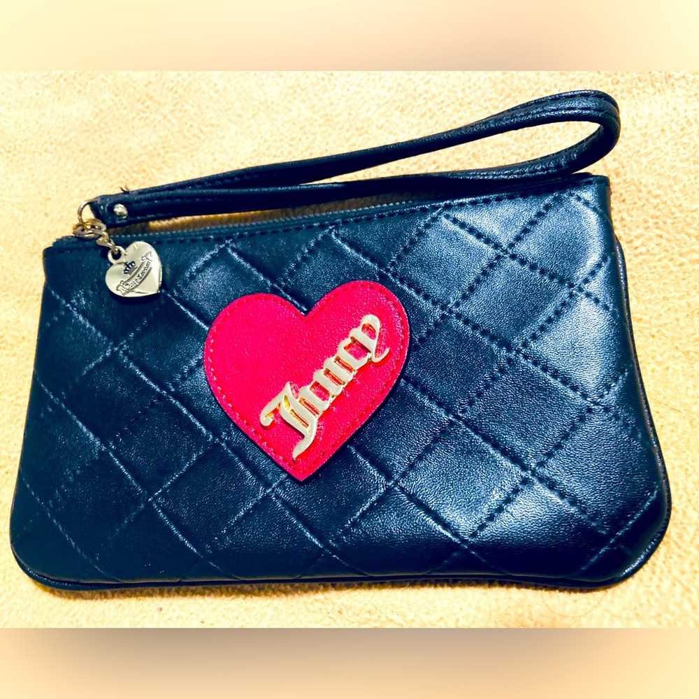 Juicy Couture ❤️ women’s black wristlet wallet